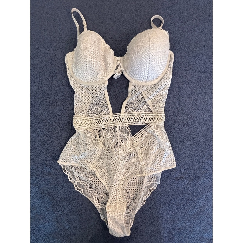 Secret Possessions White Lace Bodysuit Underwire Padded Lingerie 38D Floral